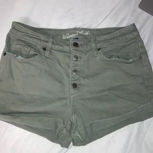 green demin shorts - Universal Thread - size 12/31